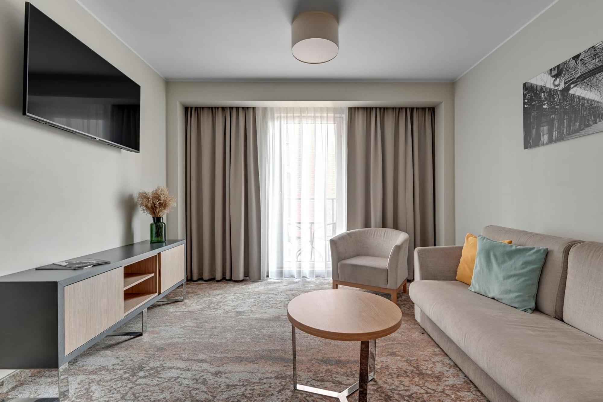 Hotel Almond Business & Spa By Grano - Grano Hotel Gdansk Riverside Buitenkant foto